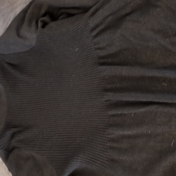 Sweater - Picture 5 of 6